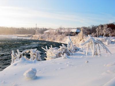 Snow and ice Niagara falls
