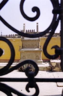 Swirl Gate