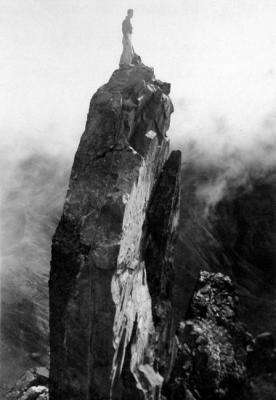  1933 - Ossau : Alex Chicher sur le Capucin des Echous