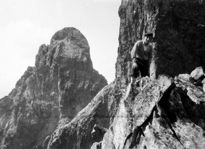 1932 - Roger Mailly sur la Pointe dAragon