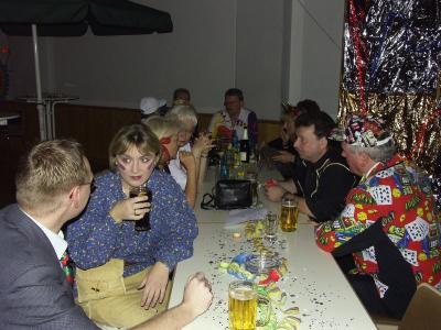 373uak200410.jpg