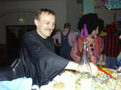 483uak200421.jpg