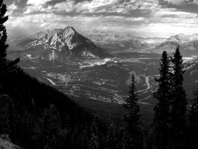 Banff View2 BW.jpg