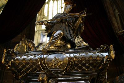 St. Vitus, tomb of some dead chap