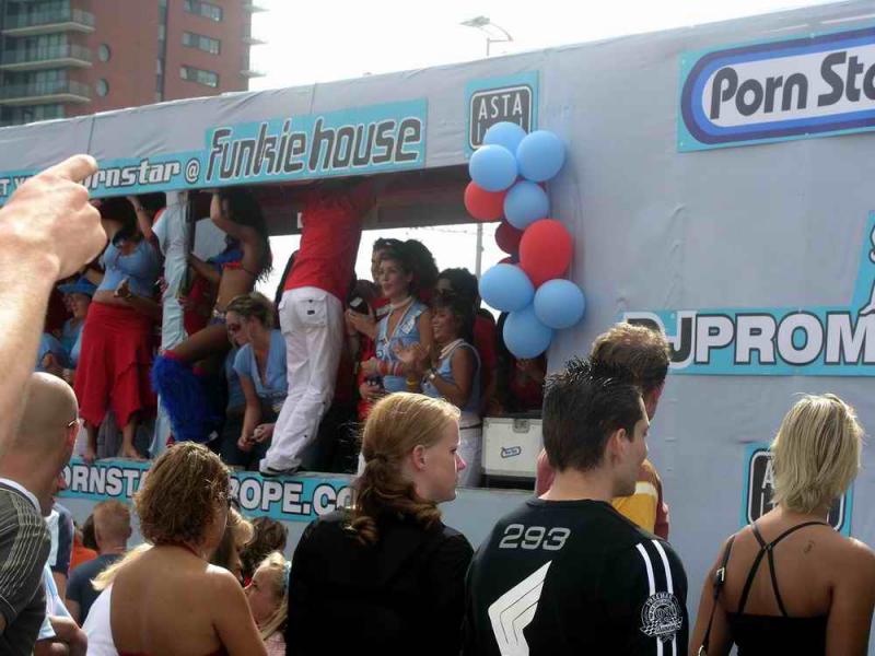 Dance Parade in Rotterdam 2004