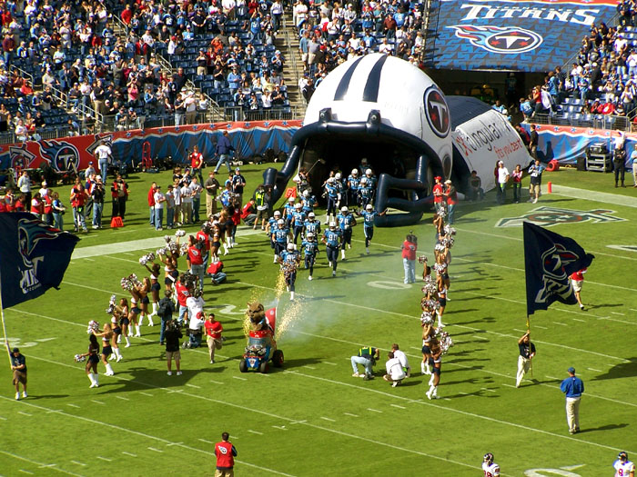 Tennessee Titans lead by T-Rac