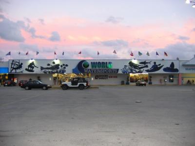 Divers Direct - the Walmart of Dive Shops!!!
