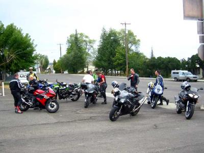 group-in-long-creek2.jpg