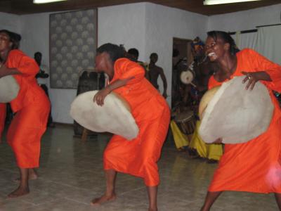 Accra - Shangri La Hotel - Dancers