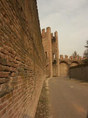 Montagnana Town Walls.JPG