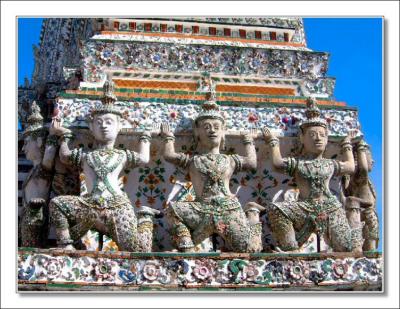 Wat Arun-Figures on a Pagoda