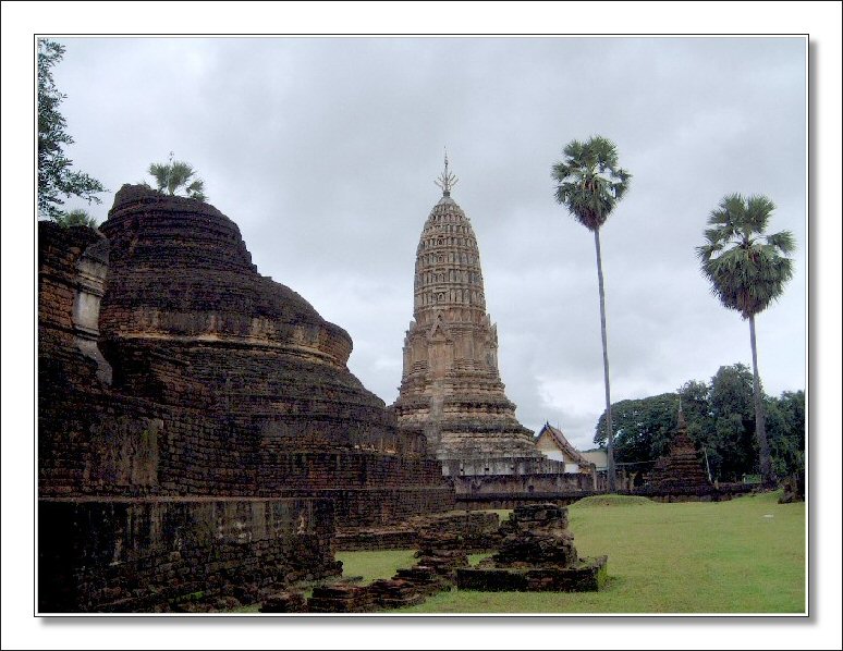 Wat Pra Si Mahathat Chaliang