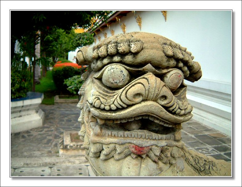Opium stained mounth, Wat Suthat
