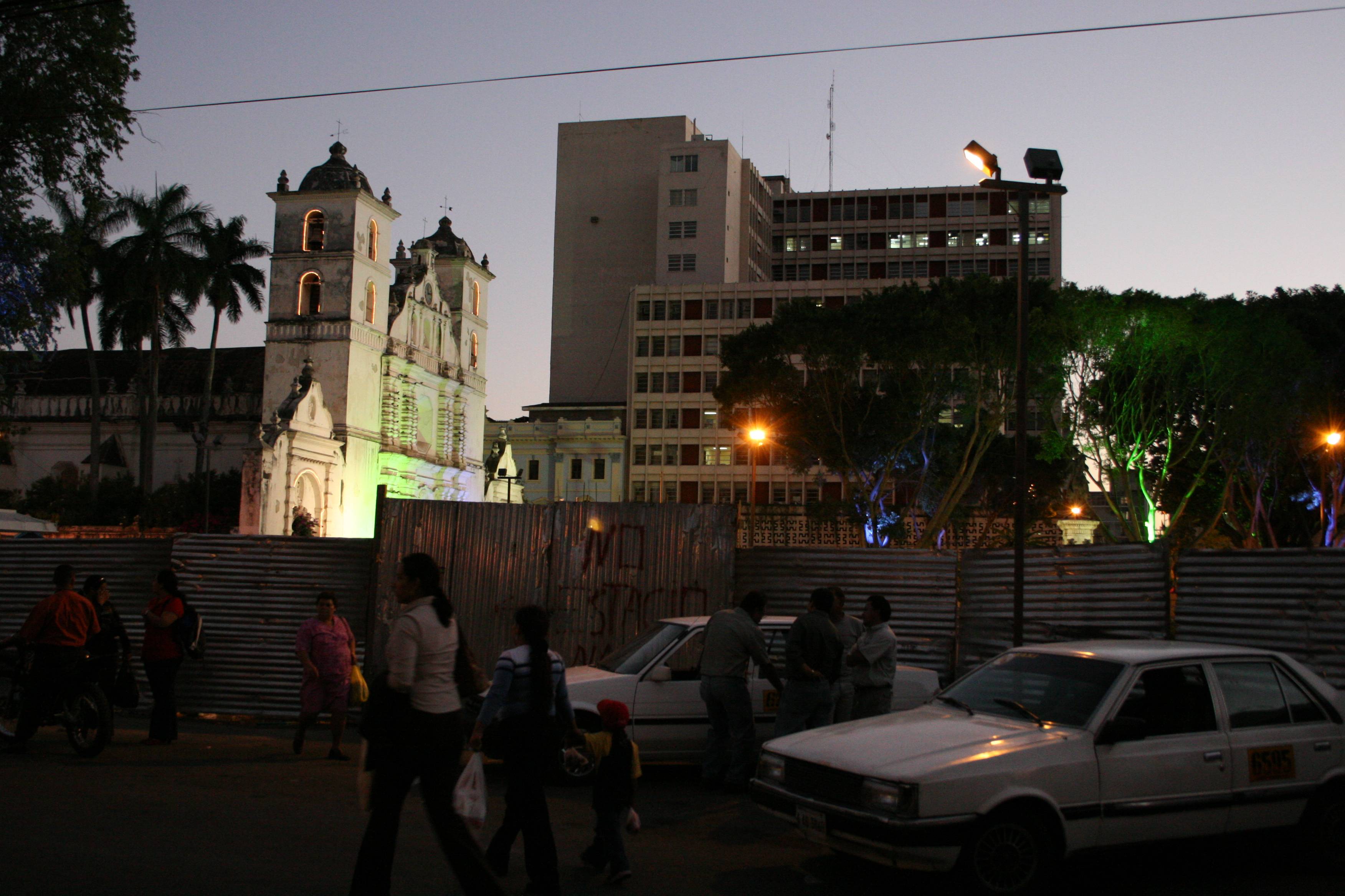 Parque Central fenced off for construction