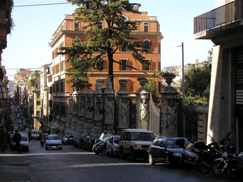 P2170015NikEL.jpg