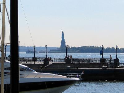 u40/mkcarroll/medium/25918043.statueofliberty.jpg