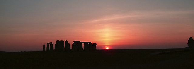 The sun sinks at Stonehenge (1857)
