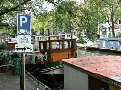 Amsterdam: Canal Warning