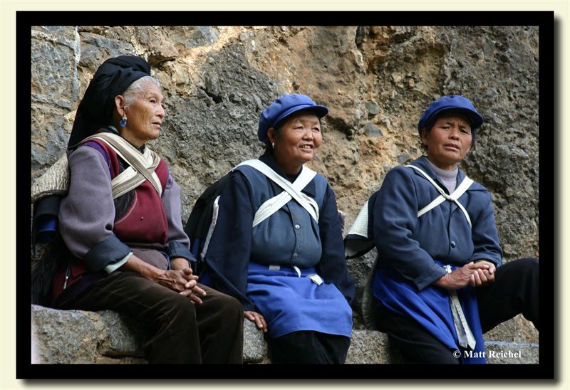 Three Naxi Women, Shi Tou Cheng, Lijiang
