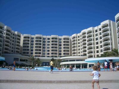 u40/path/medium/40226104.cancun037.jpg