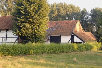 vakwerk in Swier op een zomerse avond