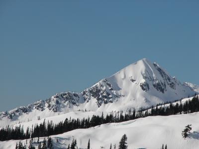 u40/photos123/medium/26035323.PyramidPeakMtRainier2.jpg