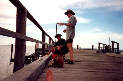 u40/richphome/medium/26323748.jonrichonfrasierislandfishing.jpg