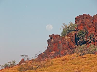 Moonrise over Outcrop