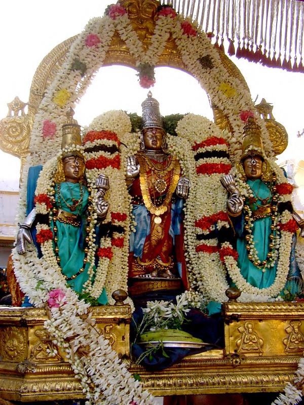 Anaiyin tuyaram teera pulloorindhu sendru nindru AzhitottAn.JPG
