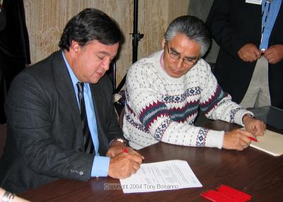 NM Governor Bill Richardson & Navajo Nation President Joe Shirley, Jr.