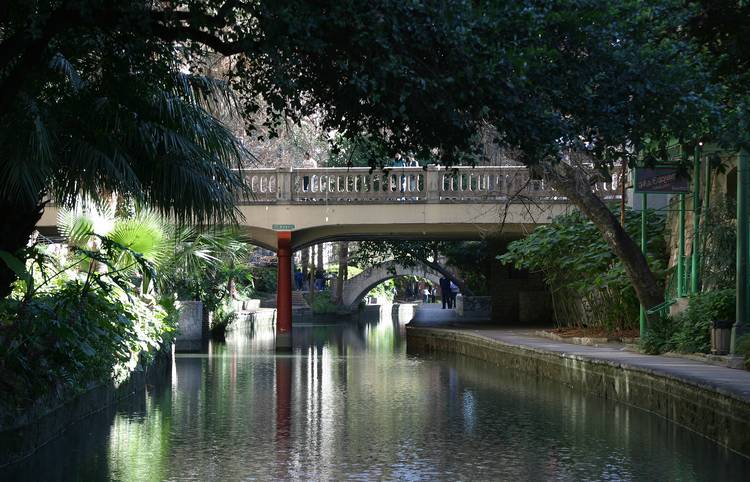 Along San Antonios River Walk -- 01