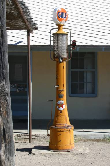 Historic artifacts along Rio Grande, Big Bend