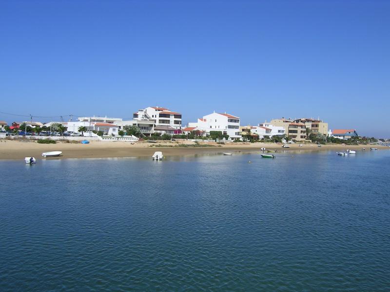 Faro Beach access