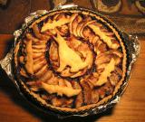 Halloween Season Tart with dough coyote and bats (Tarte aux pommes et bleuets), homemade by the photographer