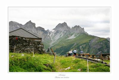 Ankunft  bei der  Alphtte auf der Baumgarten-Alp