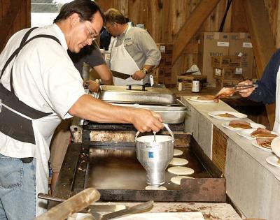 fire_breakfast18_9796.jpg