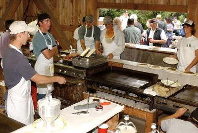 u40/wingspar/medium/32623263.fire_breakfast65_9974.jpg