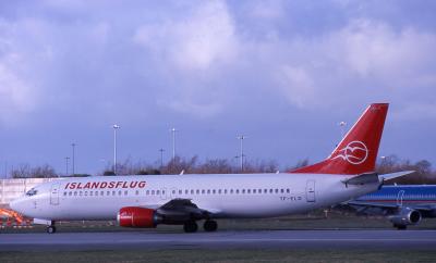TF-ELD Islandflug B737-400.jpg