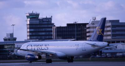 5B-DAW Cyprus Airways A320.jpg