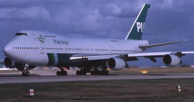 u41/airpaul/medium/26499169.APBATPIAB747200SCD.jpg