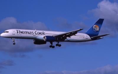 G-FCLA Thomas Cook B757-200.jpg