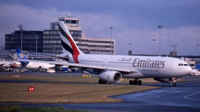 A6- Emirates A330-200.jpg