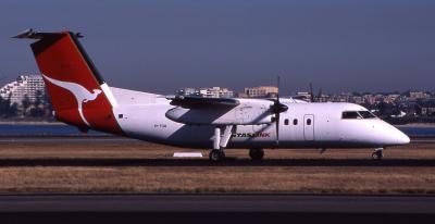 VH-TQG  QantasLink  DHC-8.jpg
