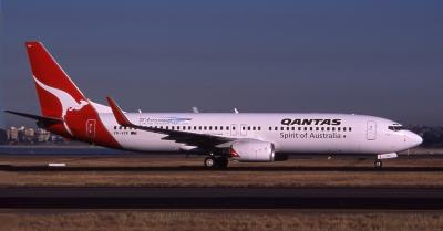 u41/airpaul/medium/33458669.VHVXPQantasB73780075thAnniversarylivery.jpg
