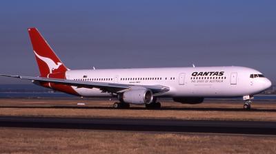 VH-ZXB  Qantas  B767-300.jpg