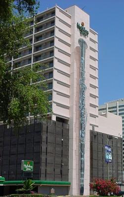 HolidayInnClarinetMural.jpg