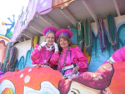 Marilyn and Cheryl before parade.JPG