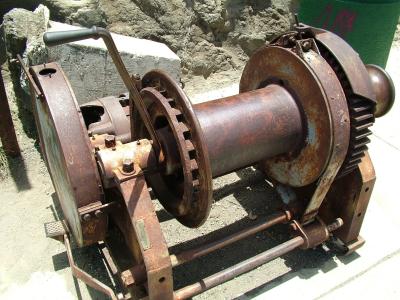 Old Winch - Diamond Head Crater