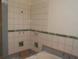 shower recess too