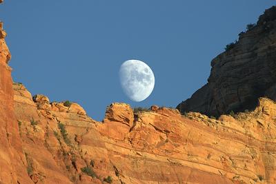 Red Rock Moon Notch